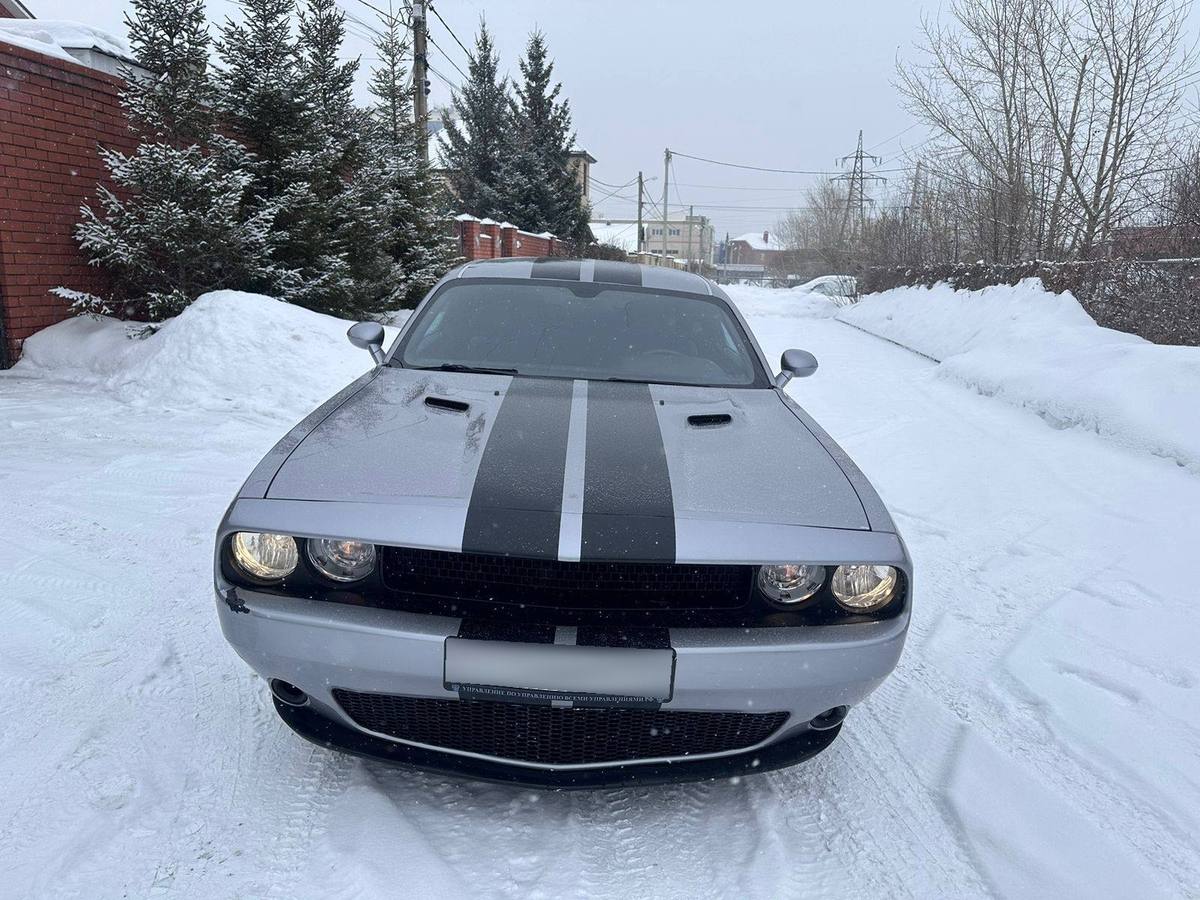 Купить Dodge Challenger III Рестайлинг 2 купе, 2014 года, цвет: Серый, за  1550000 руб. в Санкт-Петербурге